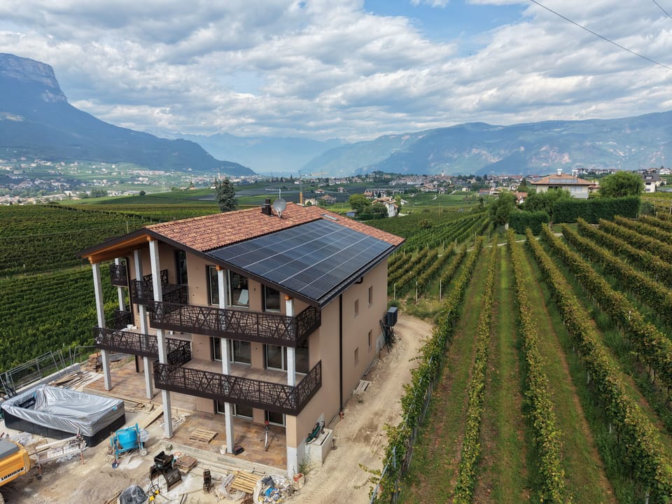 New vacation apartments in the middle of the vineyards Apartment in Trentino-South Tyrol