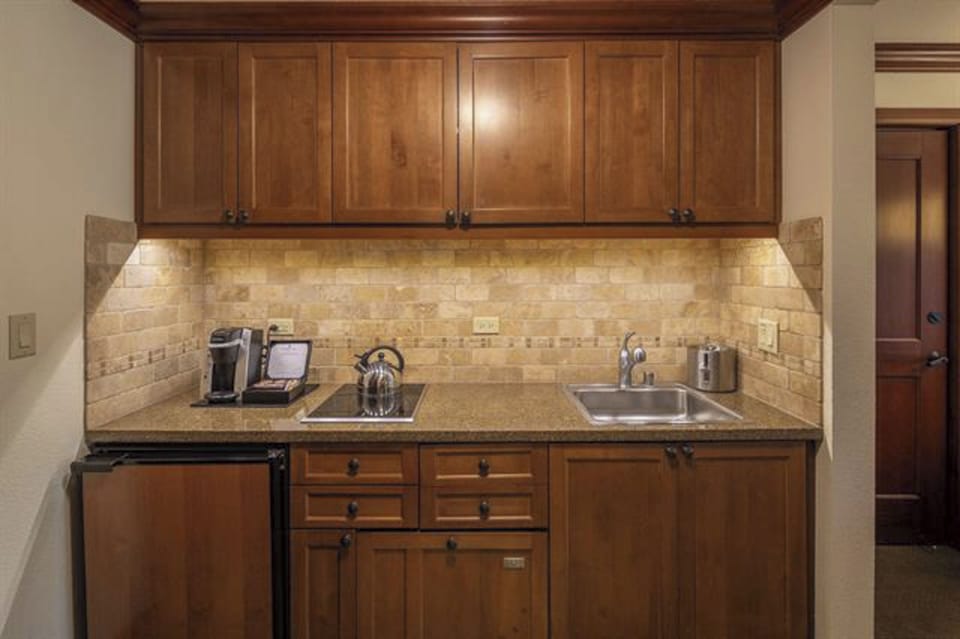 Kitchenette