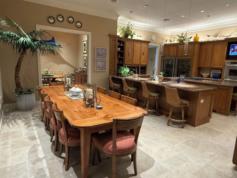 Kitchen/Dining area