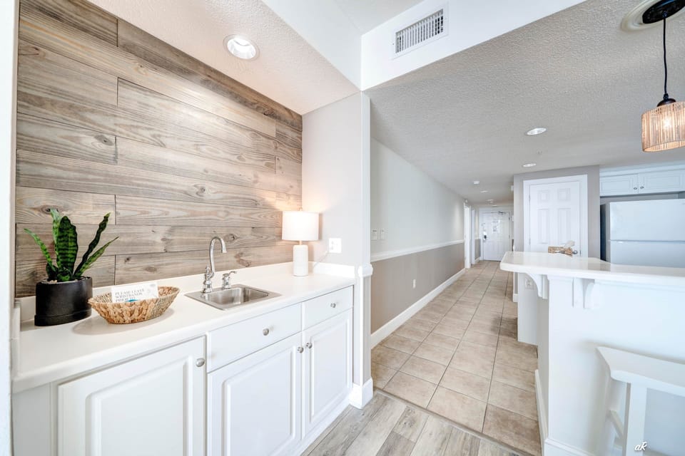 Kitchen Wet Bar