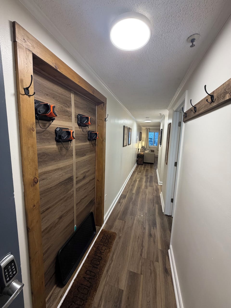 Ski/ Snowboard/ Gear storage.