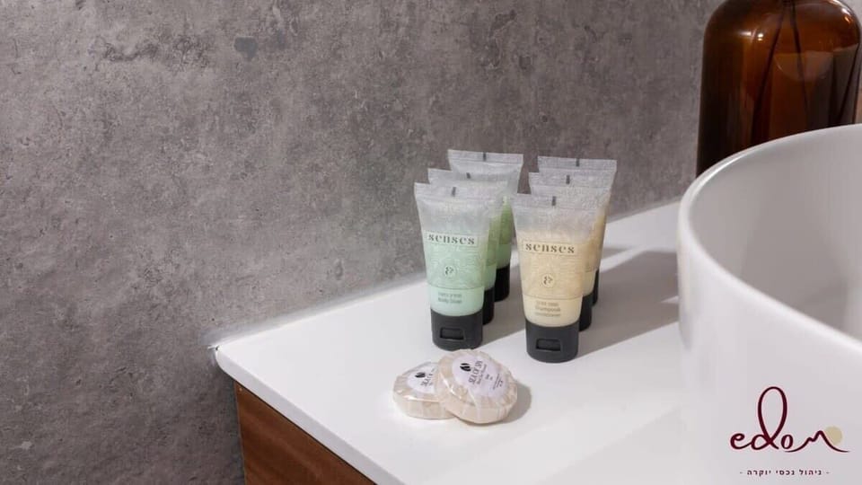 Bathroom amenities