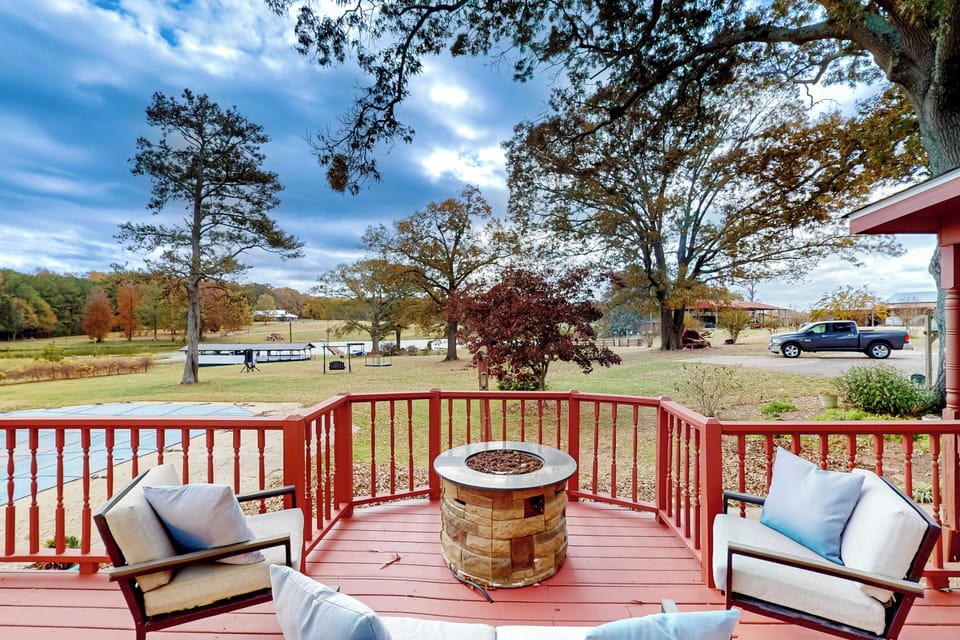 Furnished Deck