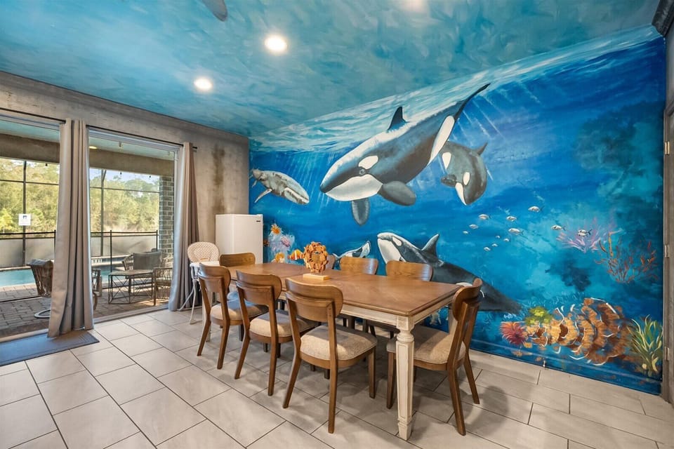 Dining area for 8 with high chair