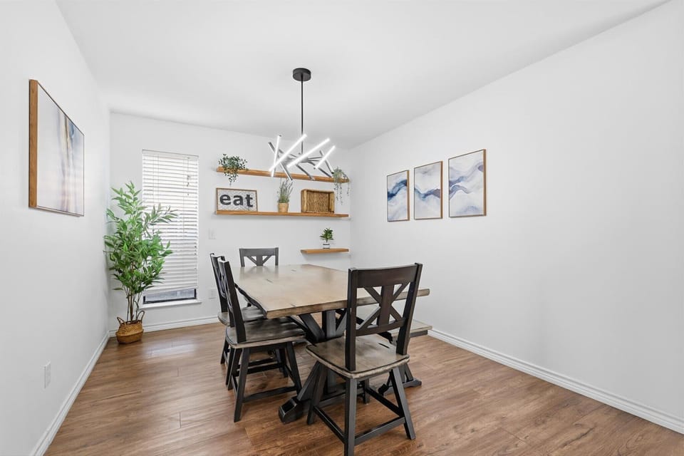 Home is where the bellies are filled! This dedicated dining room will provide you with a comfortable and welcoming environment to enjoy your meals – dig in!