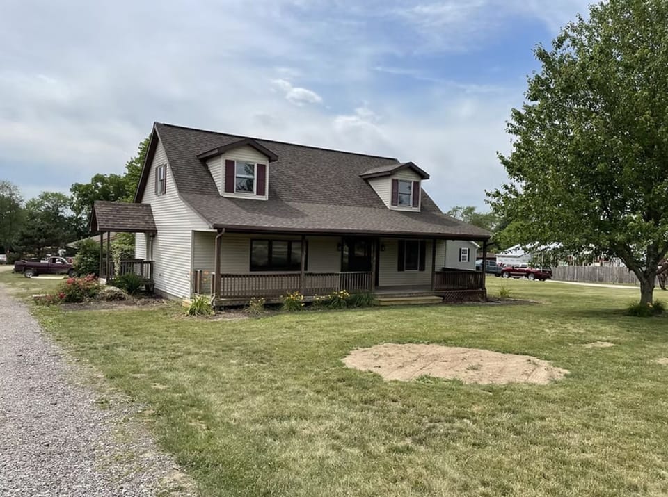 Looney Dunes Front View