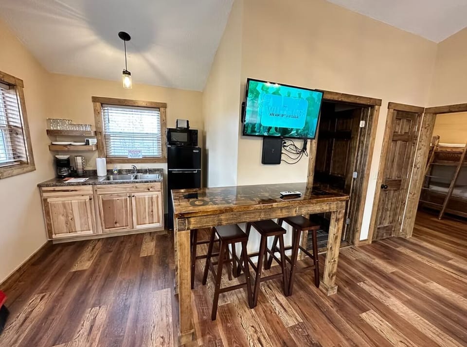 Kitchenette and Dining Area