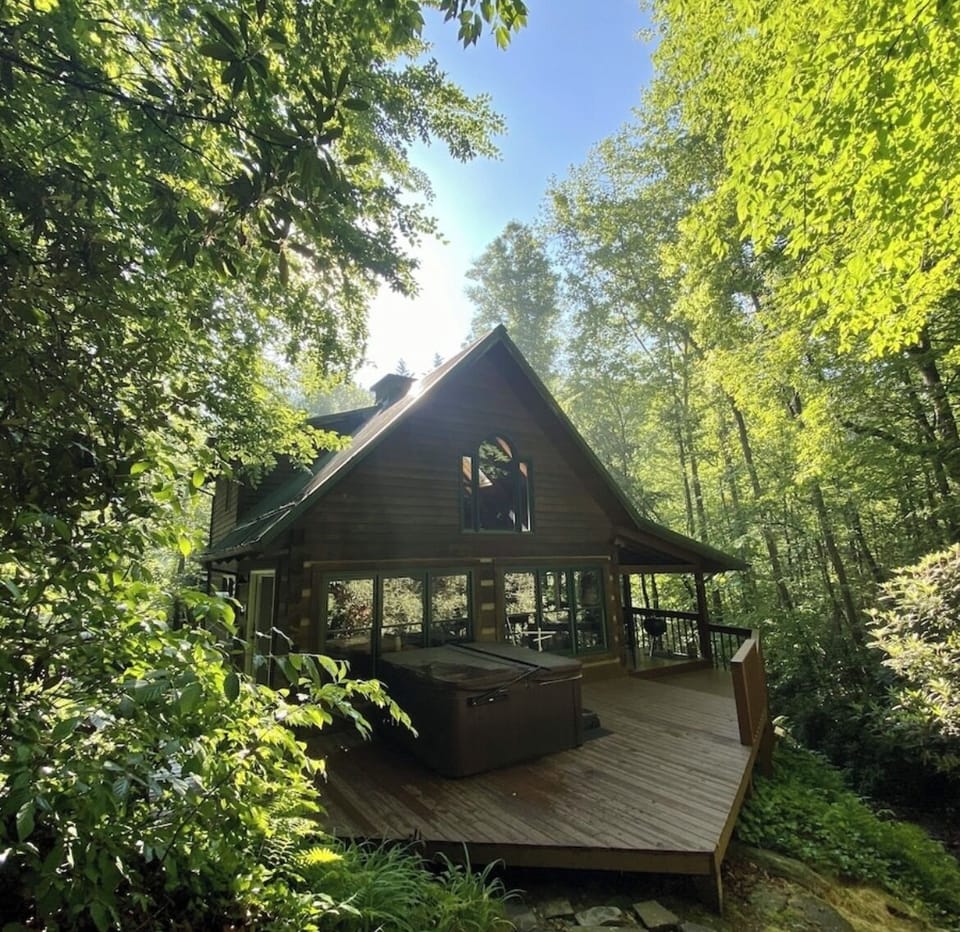 Exterior - hot tub