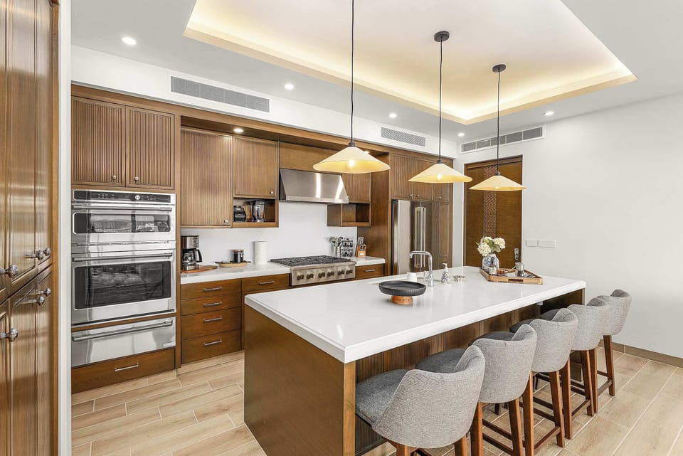 Fully equipped kitchen for cooking or entertaining