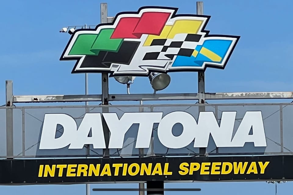 Iconic Daytona International Speedway—an exciting attraction just minutes from your beach stay. Perfect for race fans looking to add high-speed thrills to their coastal getaway.