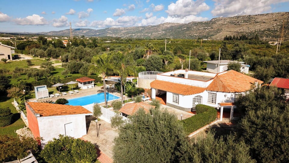 Swimming Pool, Residential Area, Resort, House, Estate, Hacienda, Eco Hotel, Villa, Leisure, Landscaping