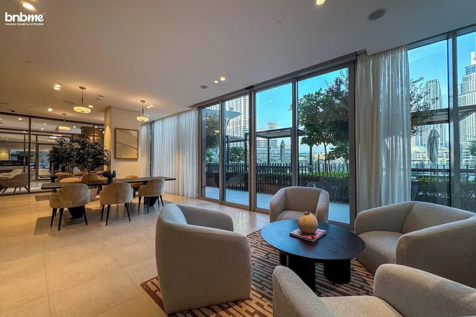 This common area offers a stylish seating space, perfect for both relaxation and casual conversations.