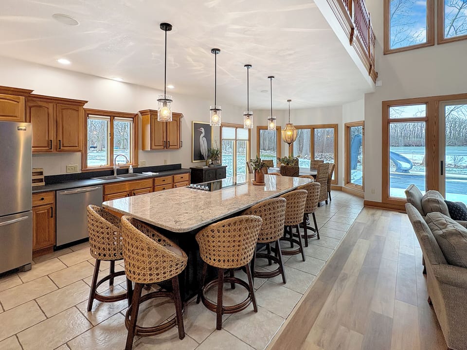 Prepare meals in the kitchen and dine together while taking in the lake views. 