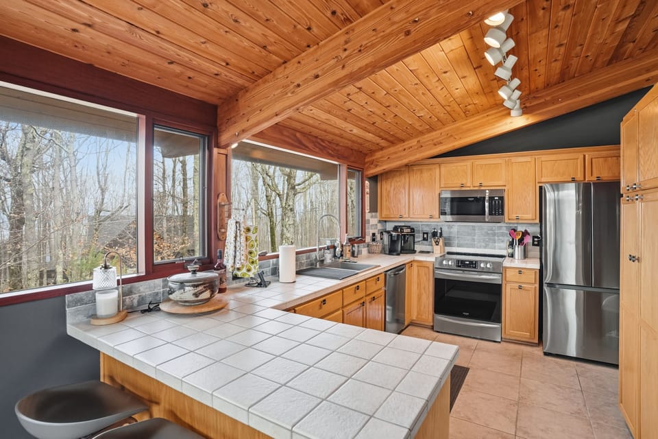 Indoors, Kitchen, Hardwood, Appliance, Microwave