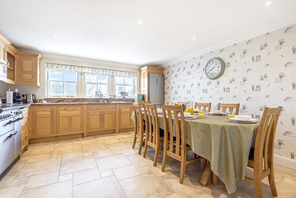 kitchen dining