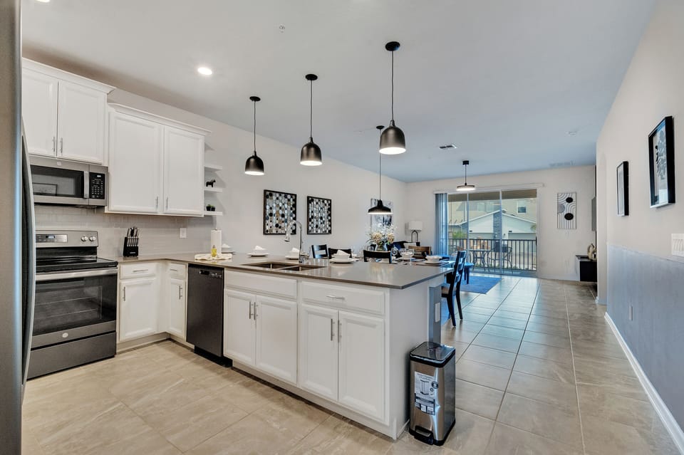 Fully-equipped kitchen