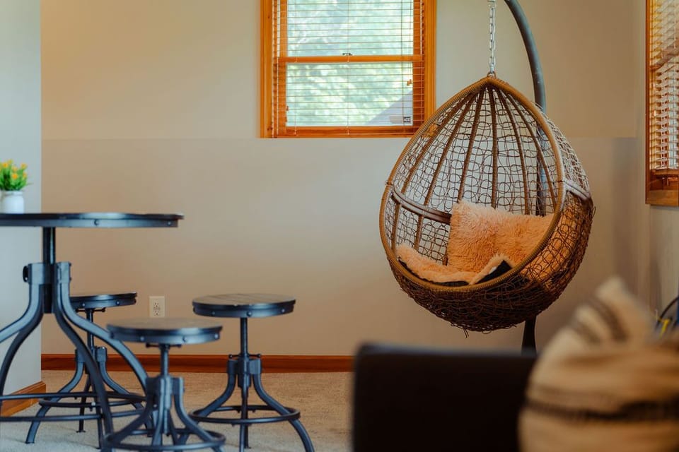 Living Room / Lounge