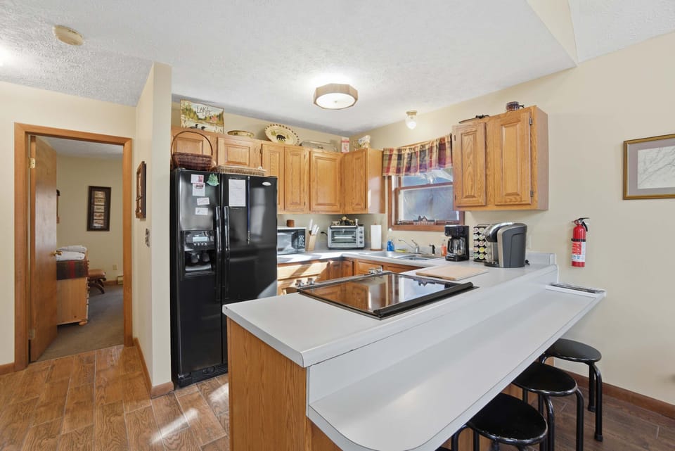 Gather your crew, grab some ingredients, and turn mealtime into a memory. From pancakes to pizza nights, this kitchen is all about good vibes and full bellies.