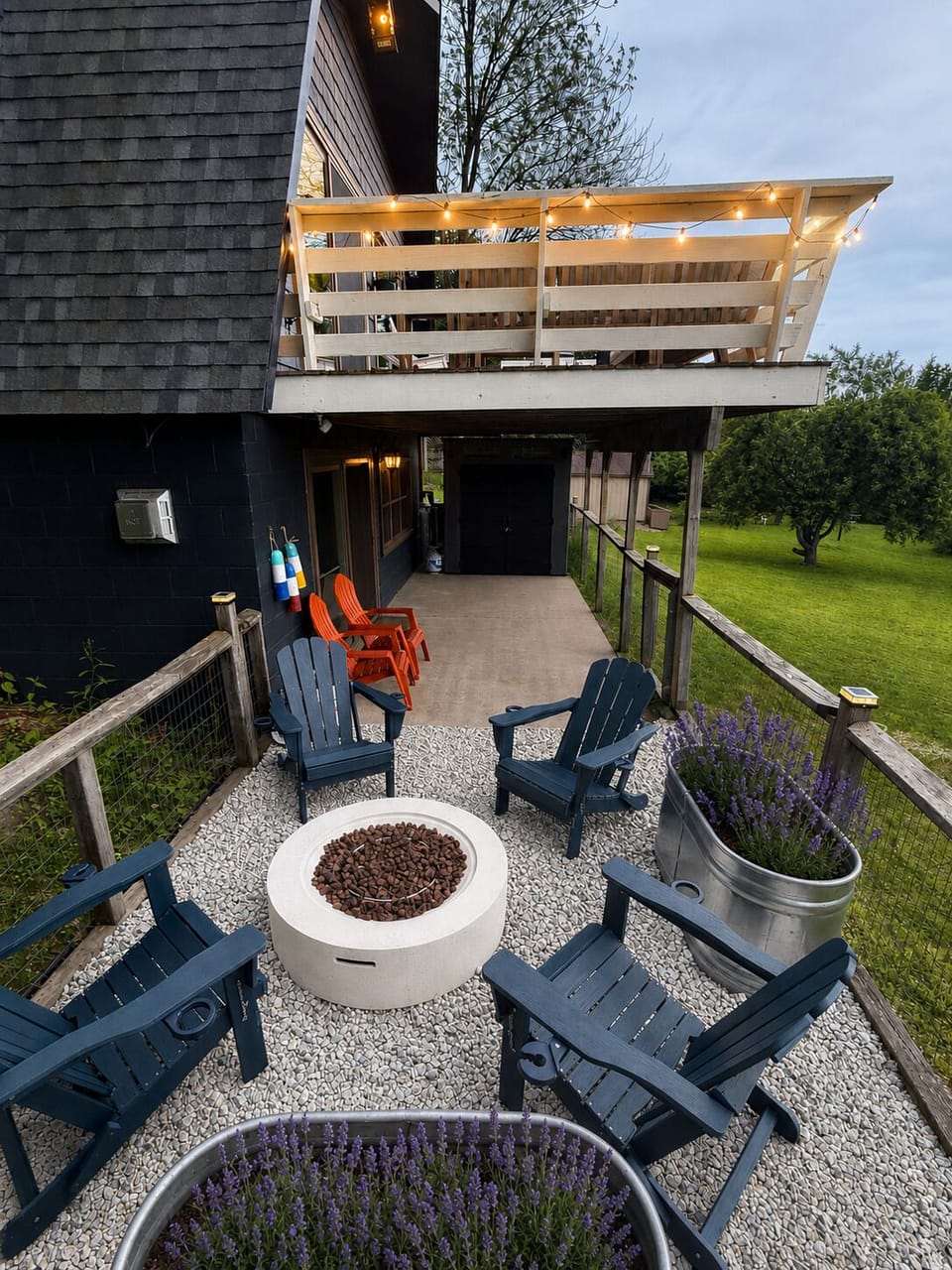 Outdoor gas fire pit