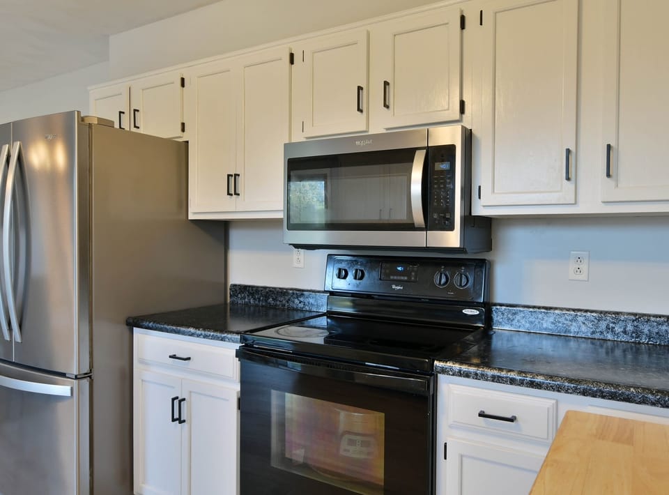 Full kitchen with microwave