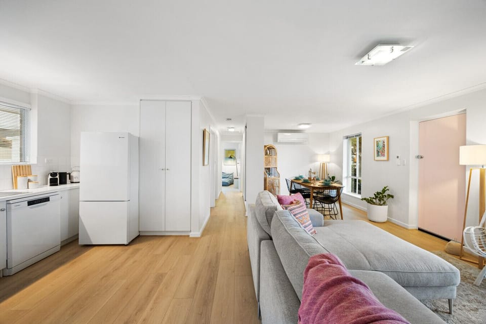 Enjoy the easy flow between lounge, kitchen and dining, creating a connected space for gathering and downtime.