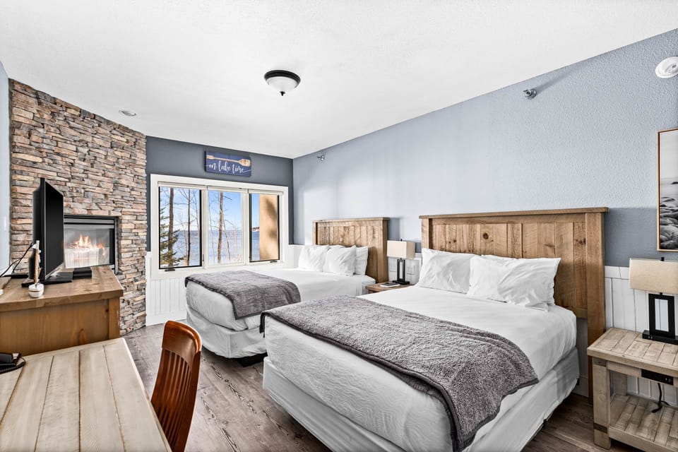 Whispering Pines 063