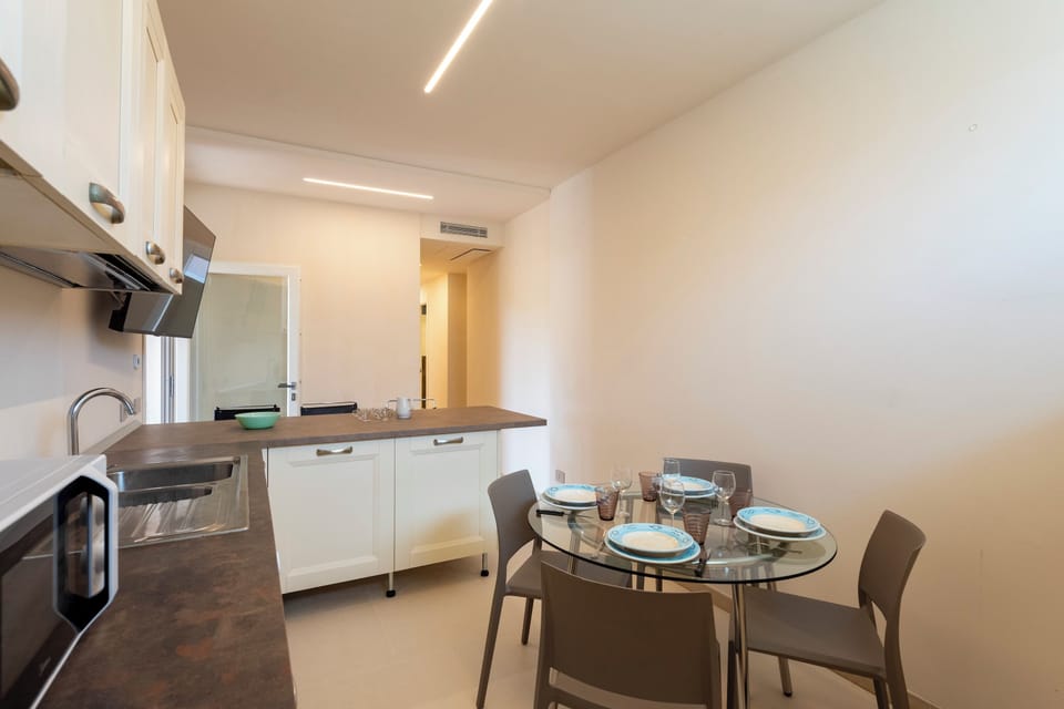 Kitchen and dining area