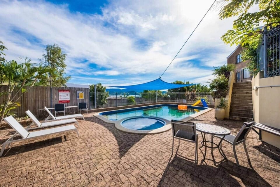 Swimming pool and spa 