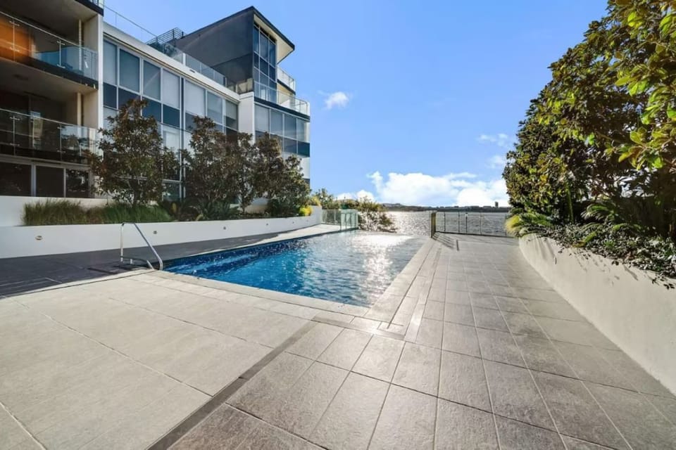 Holiday Home Swimming Pool