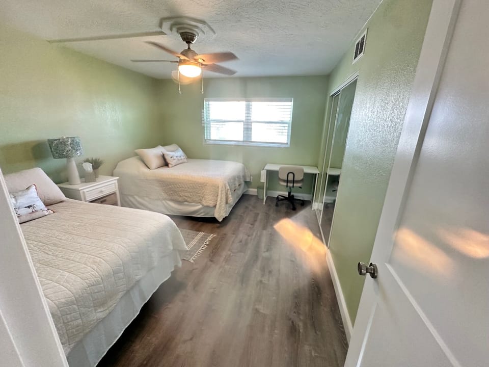 2nd bedroom - 2 Double beds