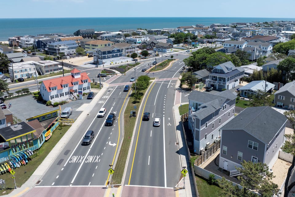 Fantastic Dewey Beach Location - Short Walk to Ocean