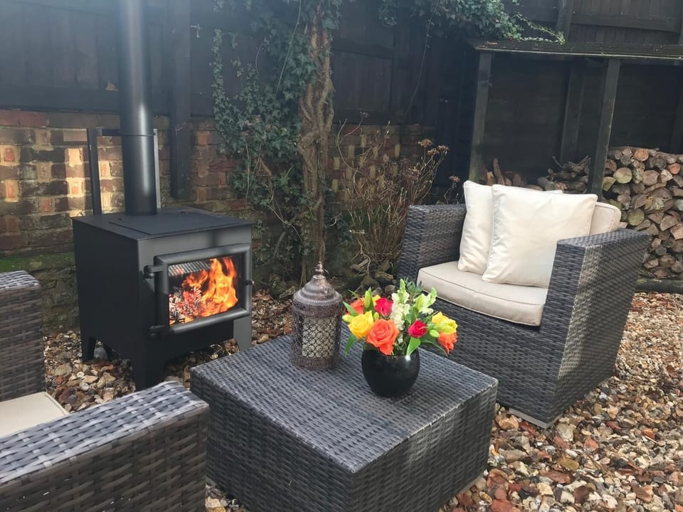 Outdoor Fireplace 