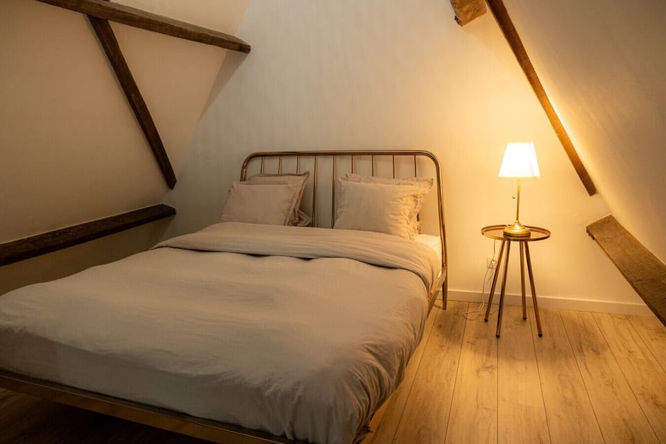 Kingsize bedroom apartment