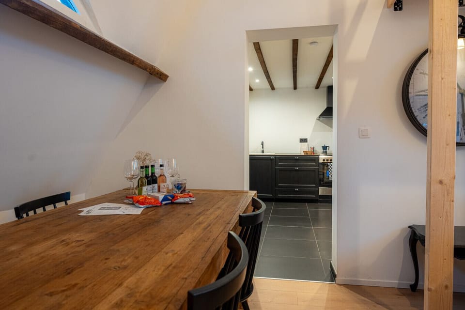 Apartment with living room and dining tabel