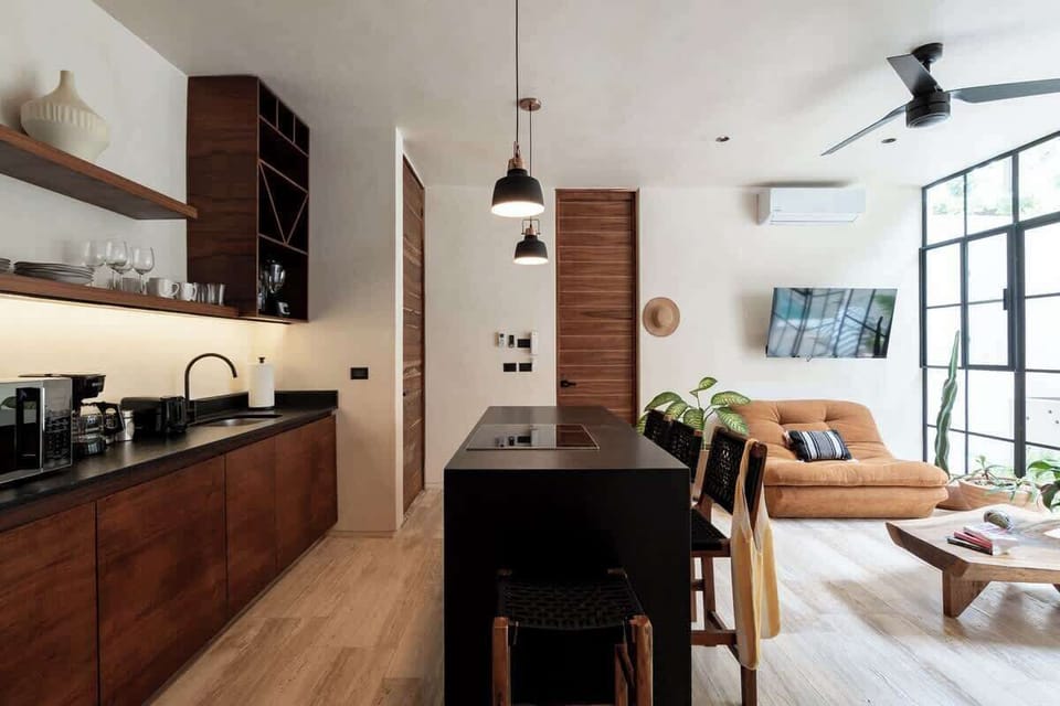 Fully Equipped Kitchen & Dining Area