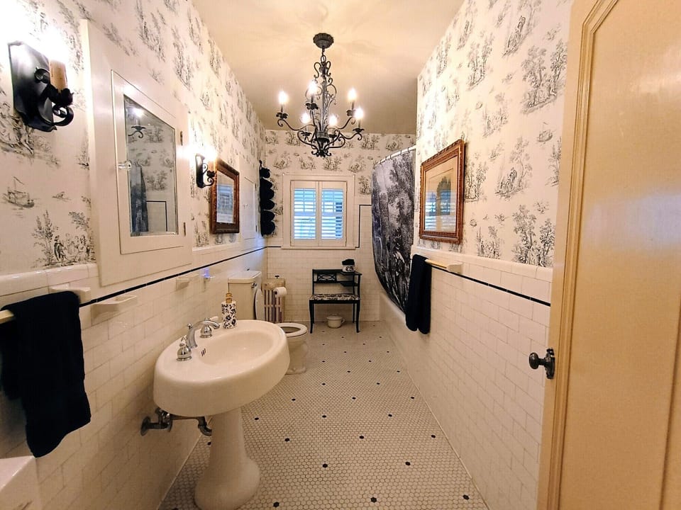 Shared Main Floor Bathroom
