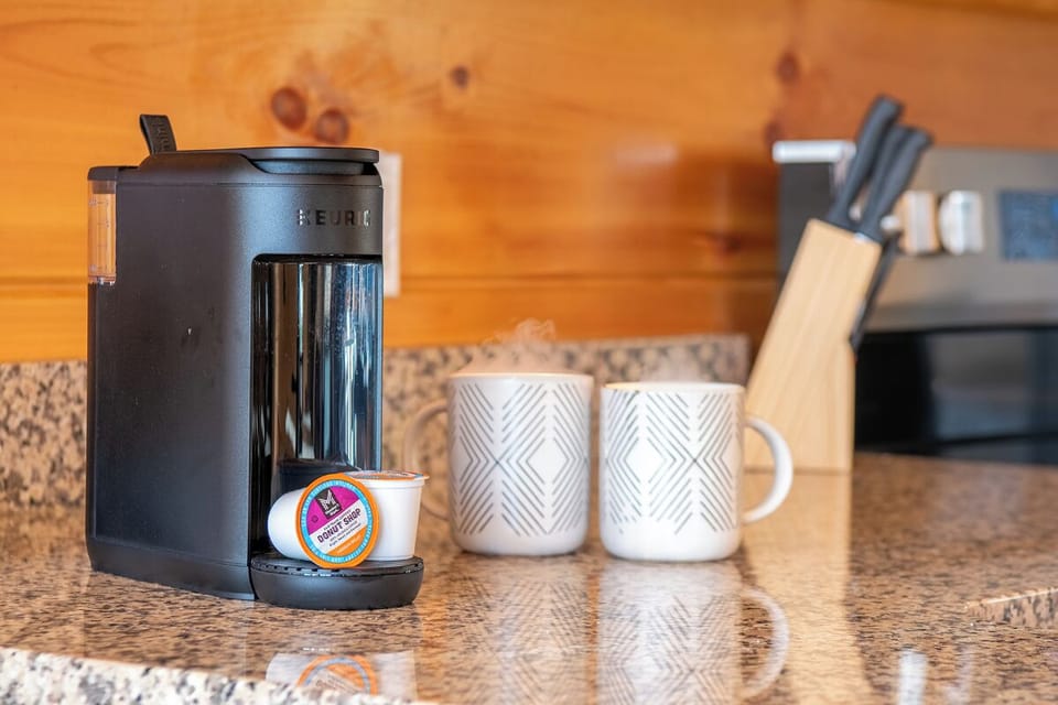 Smoky Peaks Pool Cabin's fully-equipped kitchen