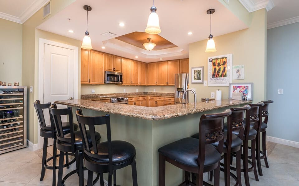 Full size and fully equipped kitchen