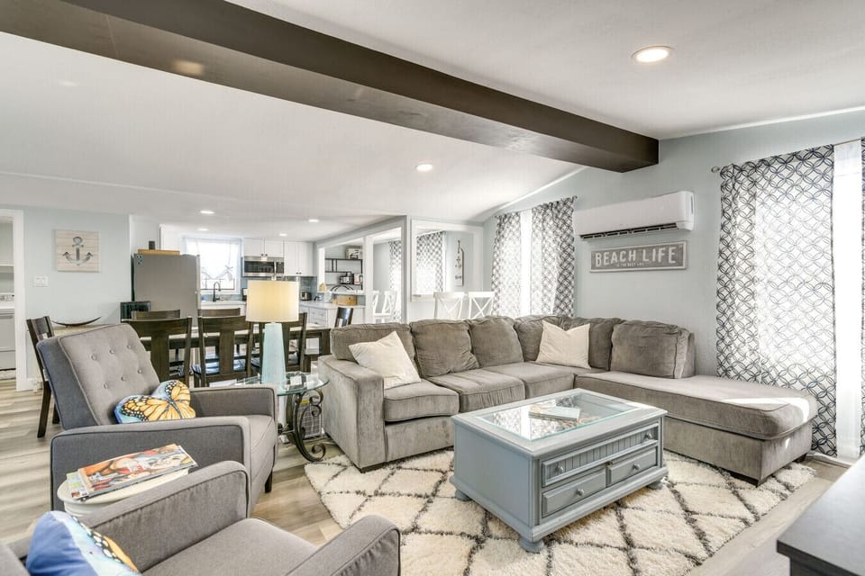 Living Room | Spacious Lounge with Stylish Comfort