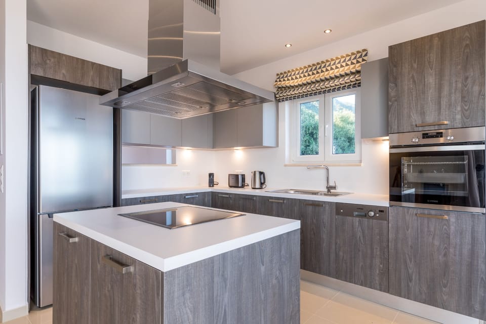 Modern twists of state of the art kitchen