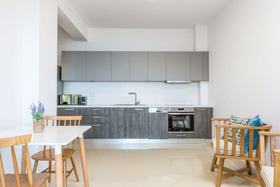 Modern lines of State of the Art Kitchen