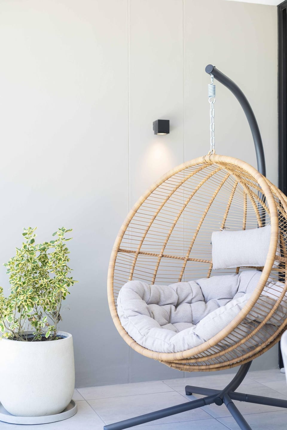 Hout Bay Beach House Studio with Balcony & Pool (33439)