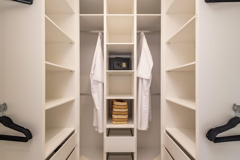 Upstairs main bedroom