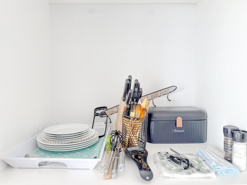 Harker Street Sea Facing Studio (33006)