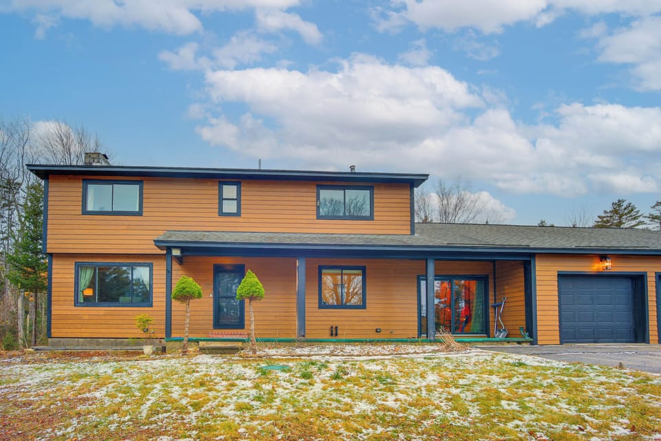 Peru Vacation Rental | 6BR | 2.5BA | Stairs Required | 2,500 Sq Ft