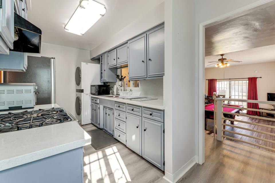 Kitchen | Stove/Oven