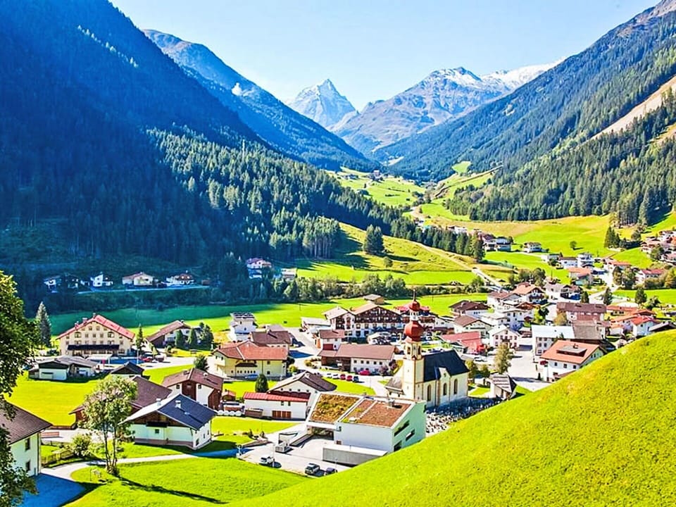 Mountainous Landforms, Mountain, Hill, Highland, Mountain Range, Landscape, Hill Station, Valley, Village, Human Settlement