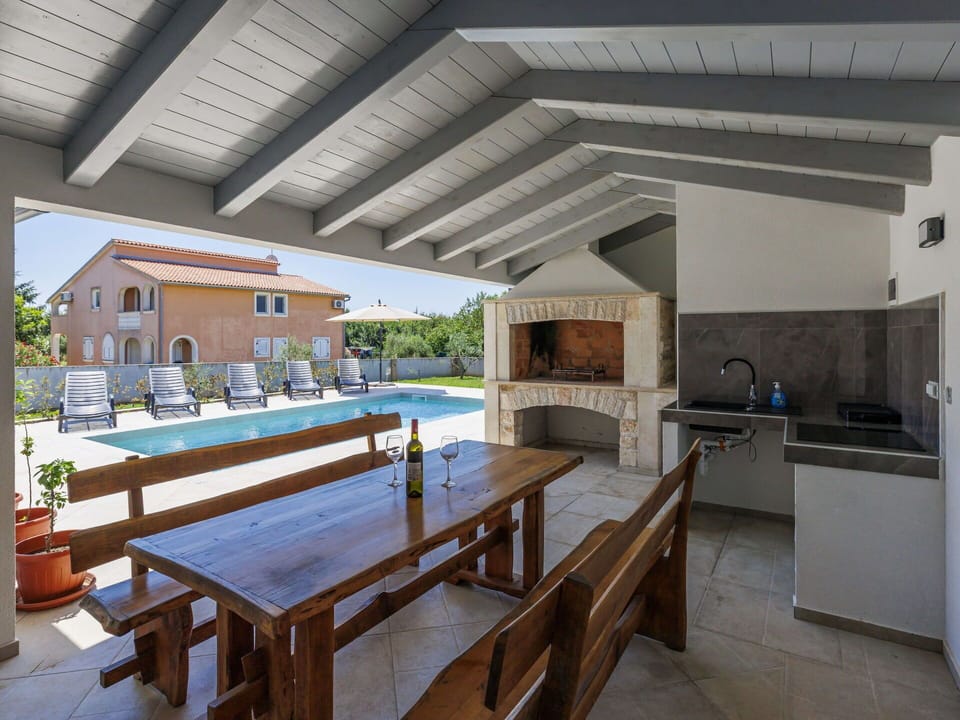 Furniture, Outdoor Furniture, Home, Chair, Composite Material, Swimming Pool, Shade, Estate, Cottage, Porch