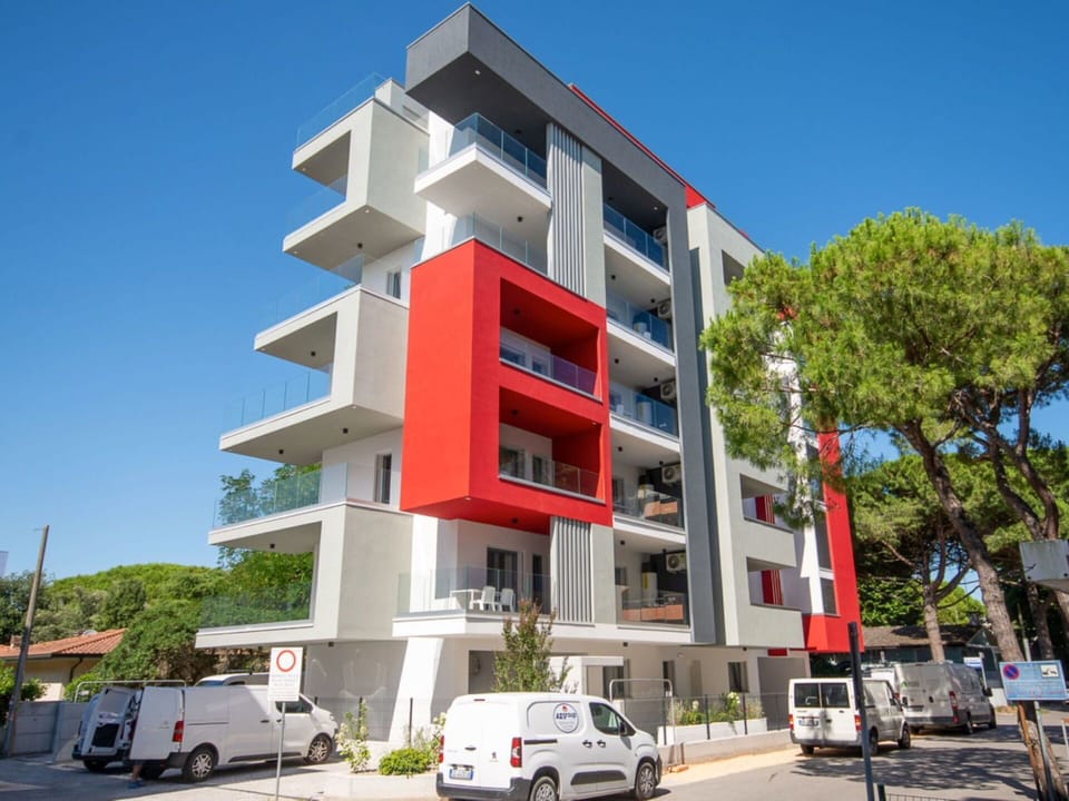 Apartment, Condominium, Hotel