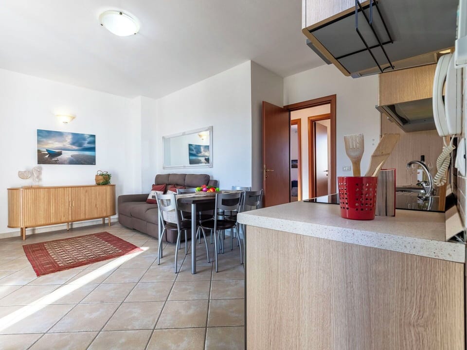 Furniture, Flooring, Interior Design, Floor, Ceiling, Table, Apartment, Kitchen & Dining Room Table, Chair, Room